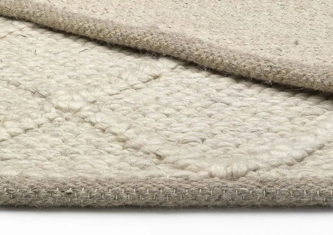 Alexia Ivory Modern Wool Rug - RugSpot