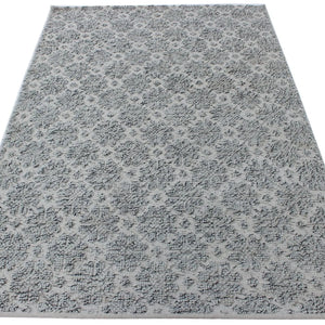 Ella 129 Silver Modern Wool Rug - RugSpot