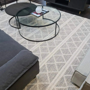 Ella 346 White Modern Wool Rug - RugSpot