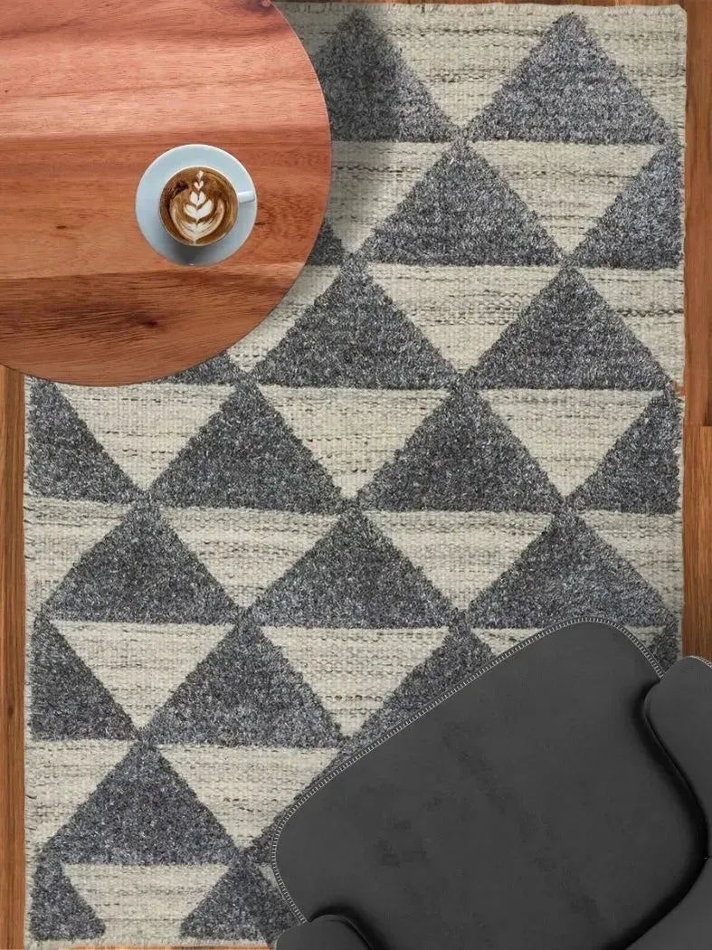 Estelle Peaks Ash Modern Silk Rug - RugSpot