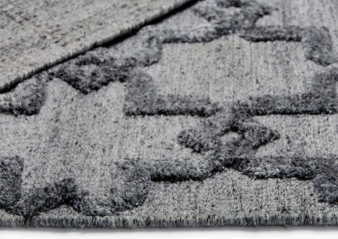 Estelle Trellis Grey Modern Silk Rug - RugSpot