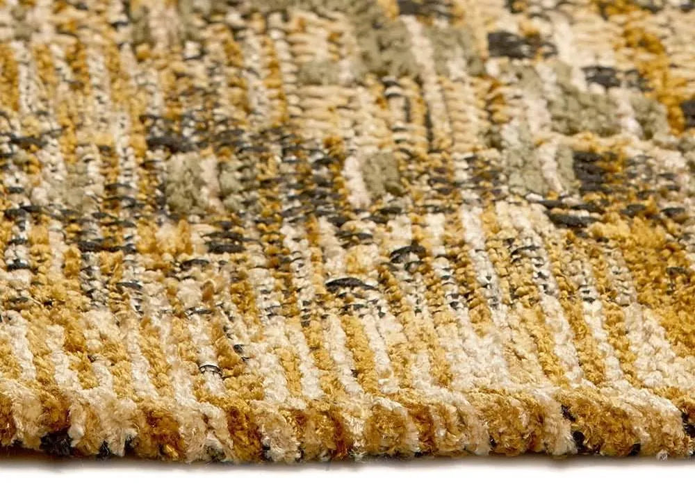 Nostalgia 608 Beige Traditional Rug - RugSpot