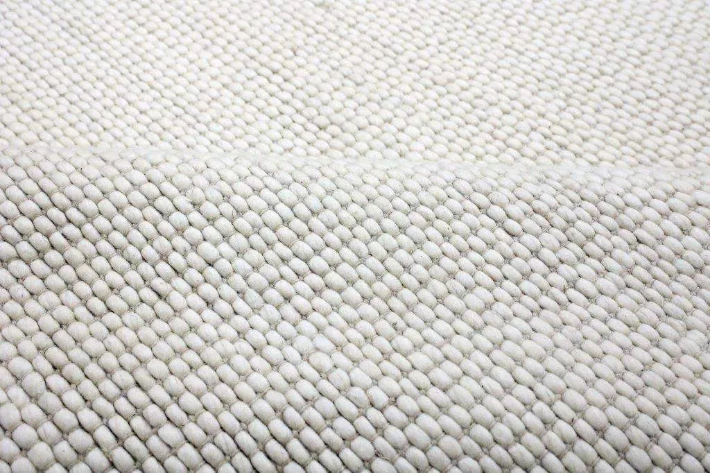 Spike 295 White Modern Wool Rug - RugSpot