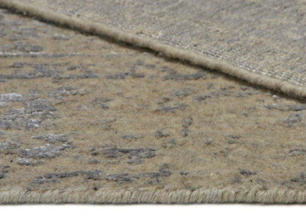 Vienna 46 Beige Transitional Wool Rug - RugSpot