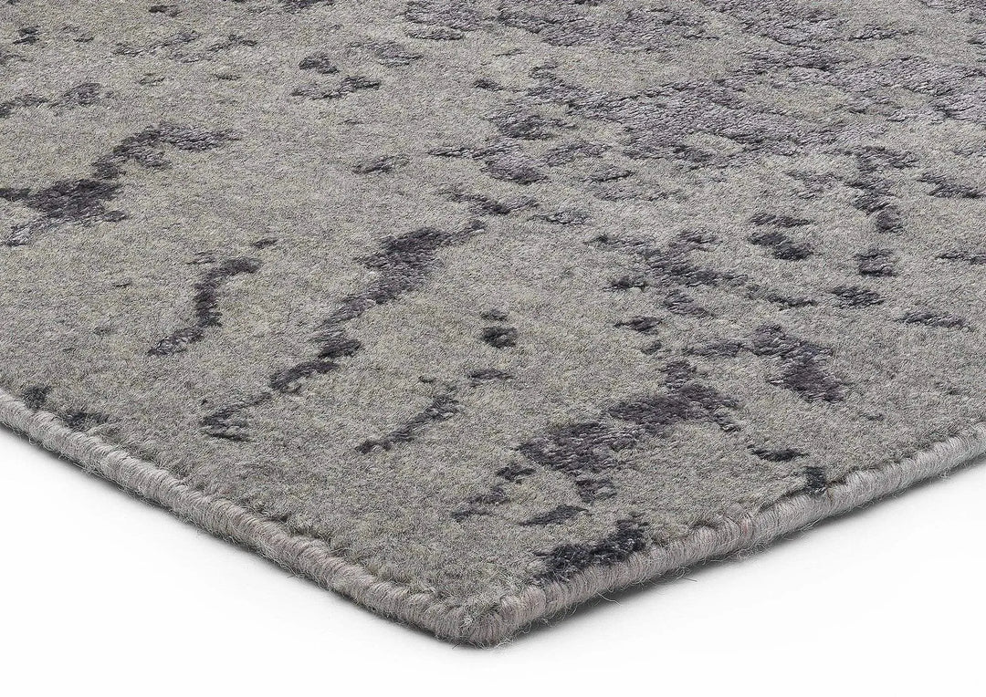 Vienna 49 Smoke Transitional Wool Rug - RugSpot