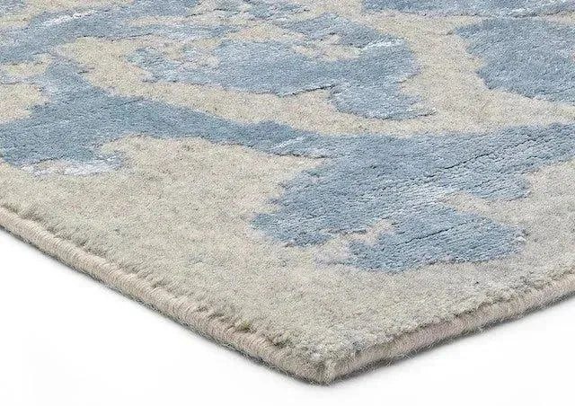 Vienna 51 Blue Transitional Wool Rug - RugSpot